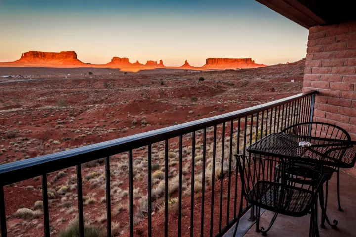 gouldins-lodge-monument-valley
