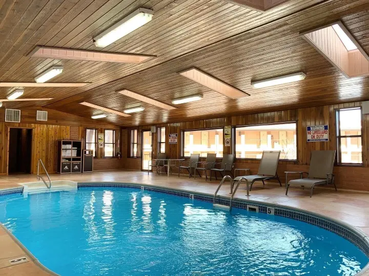 gouldins-lodge-piscine